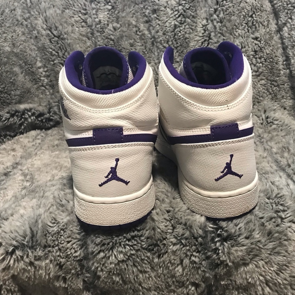 Air Jordan Big Kid Girls 1 Retro High GG Sneakers 332148 Sz 7Y White/Purple​​​​​ - Picture 4 of 8